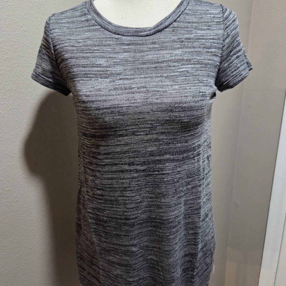 Iris Charcoal Heather Short Sleeve Tee